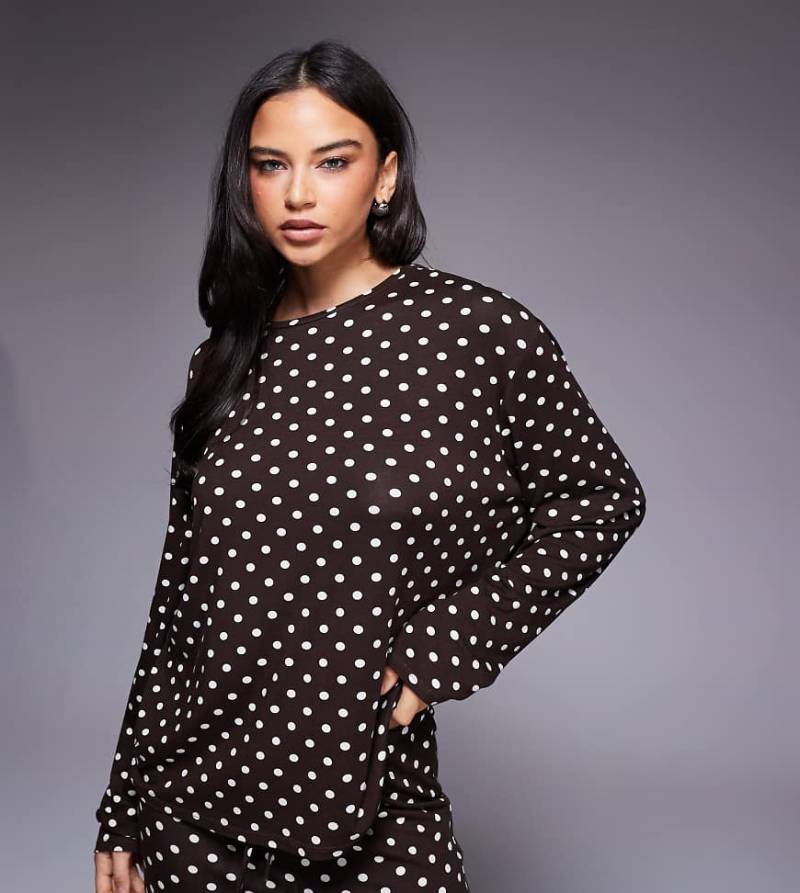 Kaiia - Exclusive - Langärmliges Oversize-Oberteil aus superweichem Jersey in Braun mit Rundhalsausschnitt und Polka Dots in Cremeweiß, Kombiteil-Bunt von Kaiia