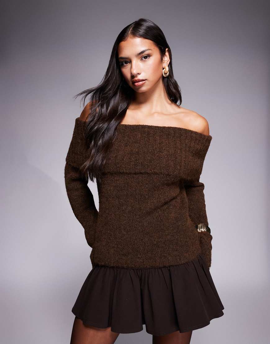 Kaiia - Exclusive - Strukturierter Strickpullover in Schokobraun mit Wollhaptik und breit umgeschlagenem Carmen-Ausschnitt-Brown von Kaiia