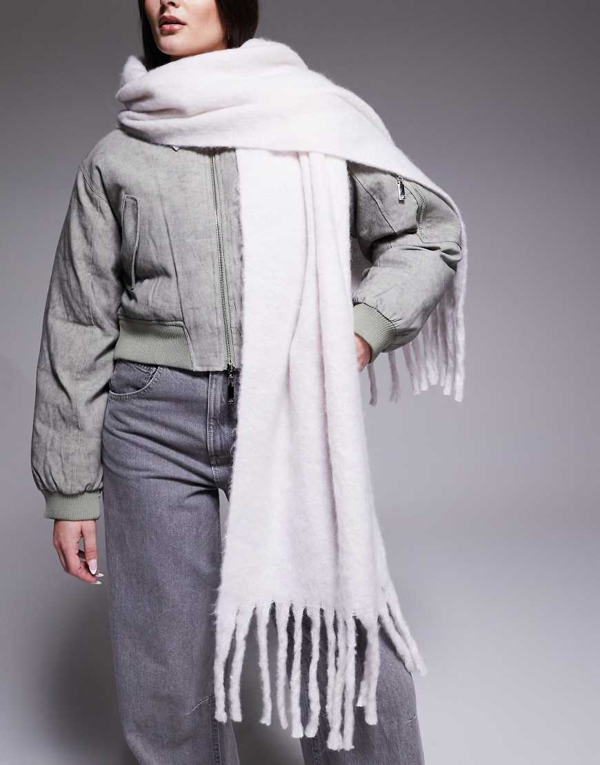 Kaiia - Exclusive - Superweicher Oversize-Fransenschal in Cremeweiß von Kaiia