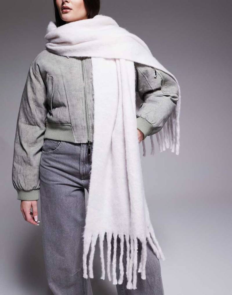 Kaiia - Exclusive - Superweicher Oversize-Fransenschal in Cremeweiß von Kaiia