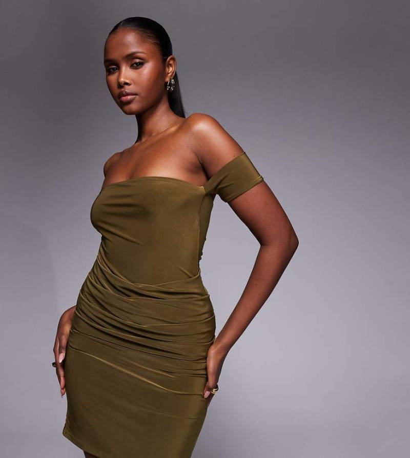 Kaiia - Exclusive - Zweilagiges Bardot-Minikleid in Khaki mit geschmeidiger Haptik-Grün von Kaiia