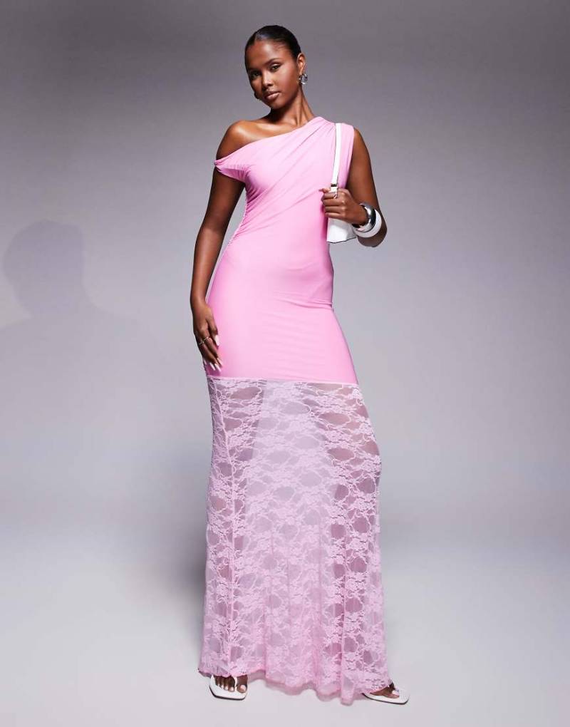 Kaiia - Exklusiv - Doppellagiges, anschmiegsames, asymmetrisches Maxikleid in Rosa mit verdrehtem, abfallendem Träger und transparentem Spitzenrock von Kaiia