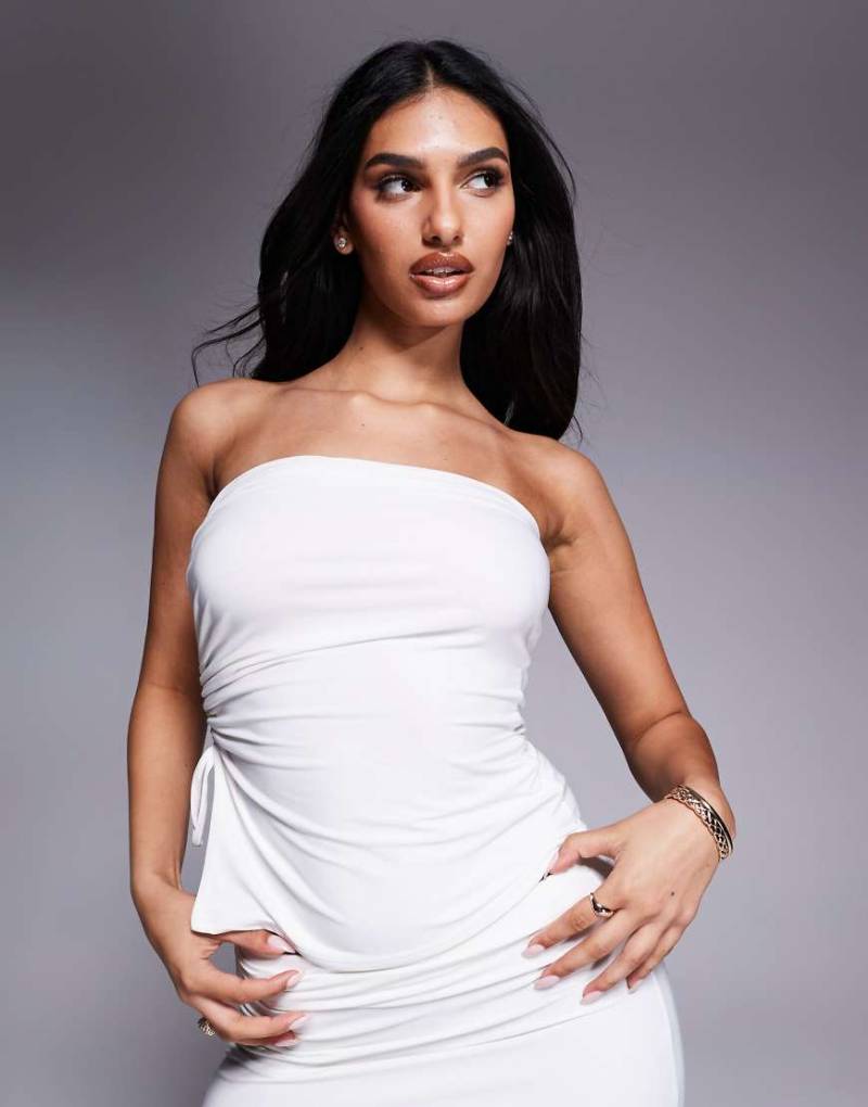 Kaiia - Exklusiv - Doppellagiges, figurbetontes, trägerloses Oberteil in Weiß mit Raffungen und seitlichem Bindeband, Kombiteil von Kaiia