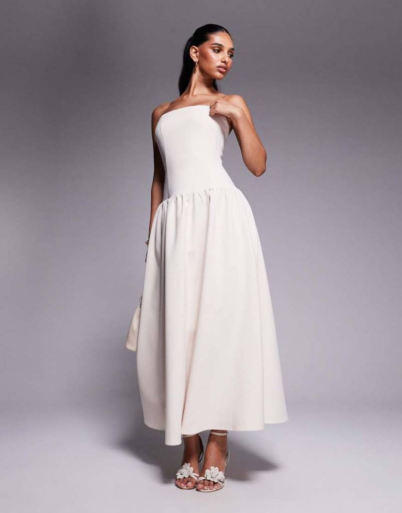 Kaiia Exklusiv - Trägerloses Maxikleid in Creme mit Strukturdesign, tiefer Taille und gerafftem Rock-Weiß von Kaiia