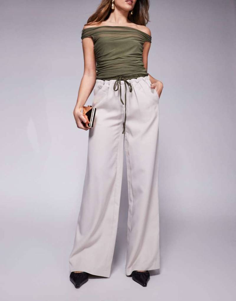 Kaiia - Exklusive Hose in Steinbeige mit weitem Bein und farblich abgesetztem Kordelzugbund-Neutral von Kaiia