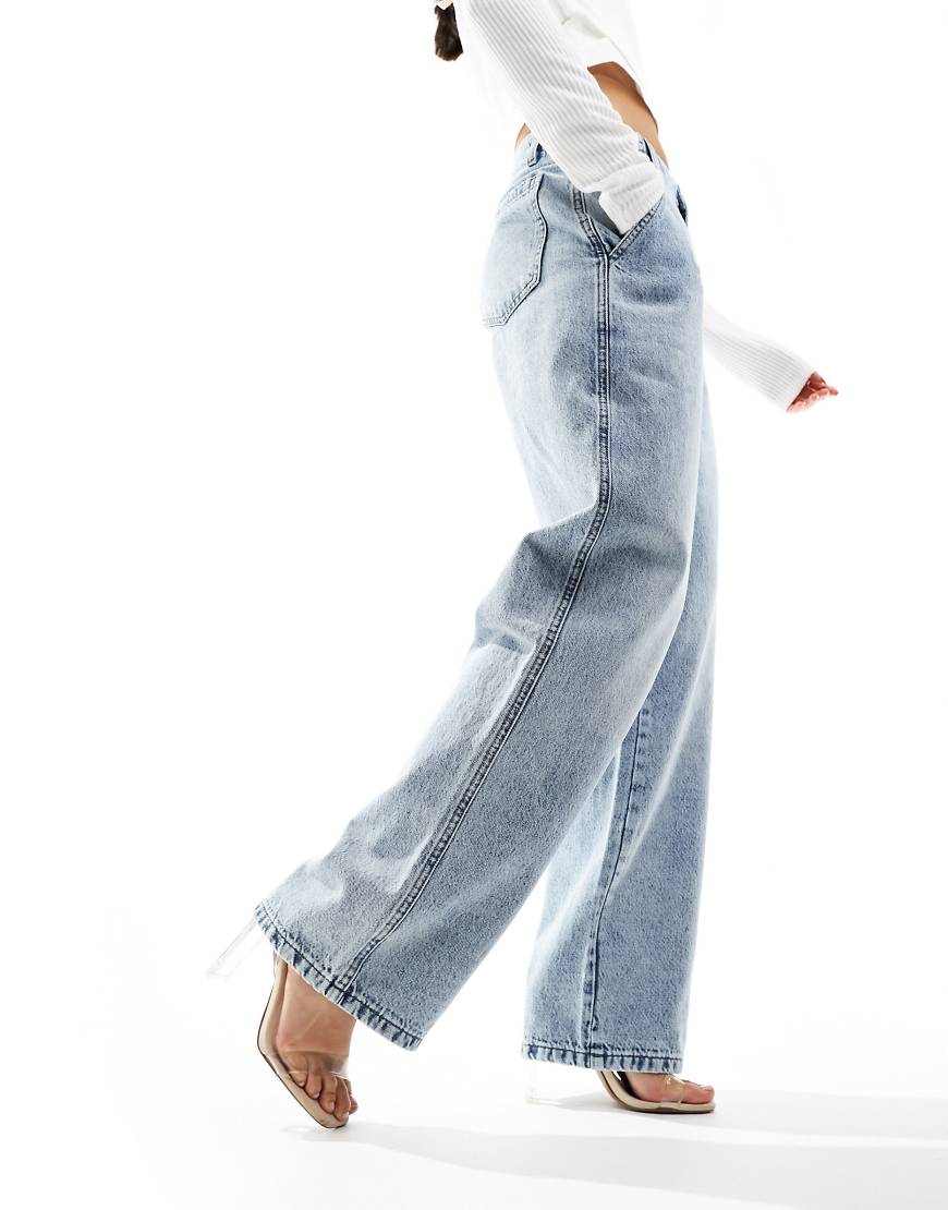Kaiia - Exklusive - Jeans in hellblauer Waschung mit weitem Bein von Kaiia
