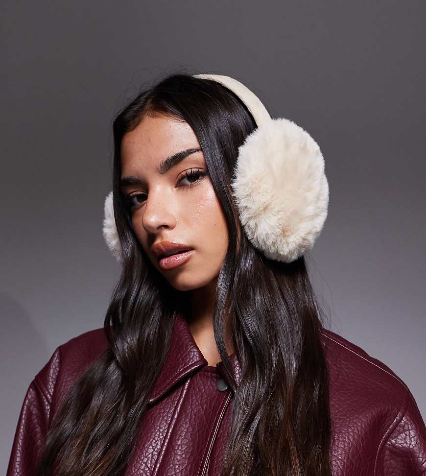 Kaiia - Exklusive Ohrenschützer aus Kunstpelz in Cremeweiß von Kaiia