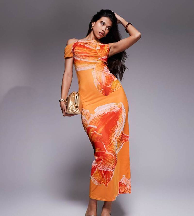 Kaiia - Exklusives, doppellagiges Maxikleid mit drapiertem, schulterfreiem Design in Orange mit Blumenmuster von Kaiia