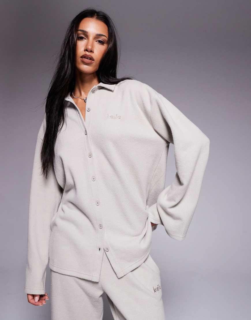 Kaiia - Exklusives, geripptes Oberteil mit hohem Baumwollanteil in Steingrau mit Knopfleiste vorne, Kombiteil-Neutral von Kaiia