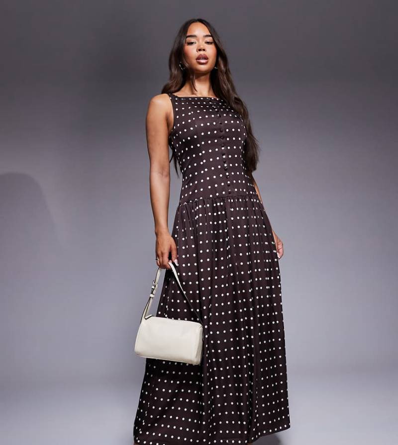 Kaiia - Exklusives, hochgeschlossenes Satin-Maxikleid in Schokobraun gepunktet mit eckigem Ausschnitt, Knopfleiste und tief angesetzter Taille-Bunt von Kaiia