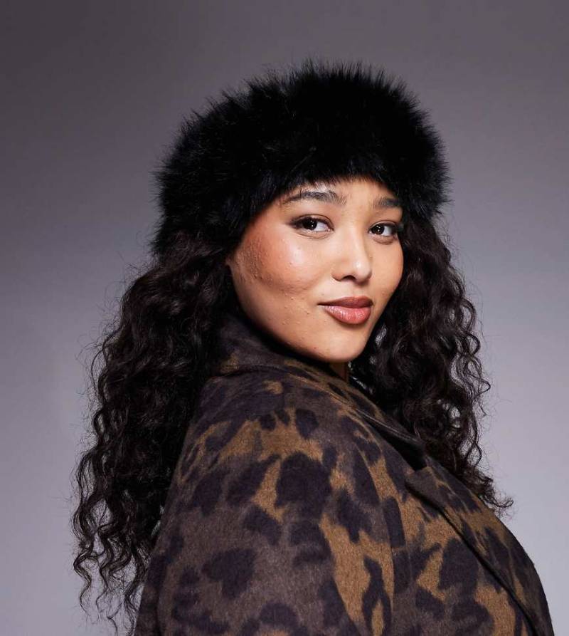 Kaiia - Exklusives Stirnband aus Kunstpelz in Schwarz von Kaiia