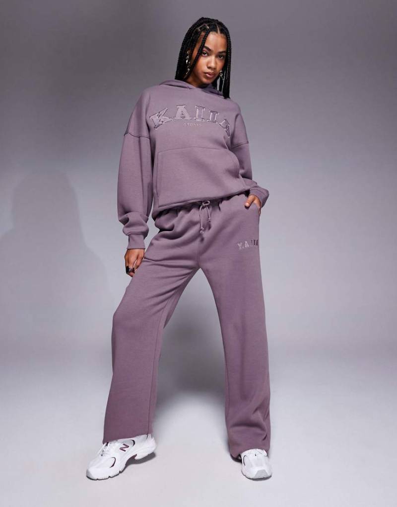 Kaiia - Jogginghose in Malve mit hohem Baumwollanteil und Logo-Stickerei, Kombiteil-Lila von Kaiia