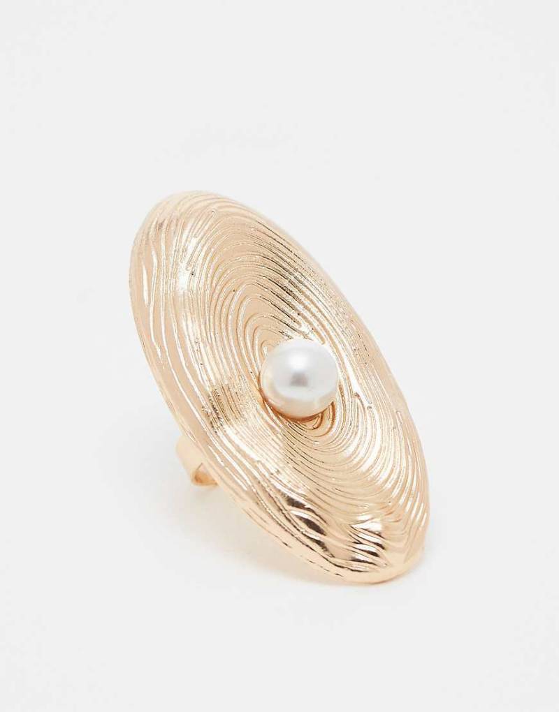 Kaiia - Exklusiver, ovaler Ring in Gold mit Perlendetail-Goldfarben von Kaiia