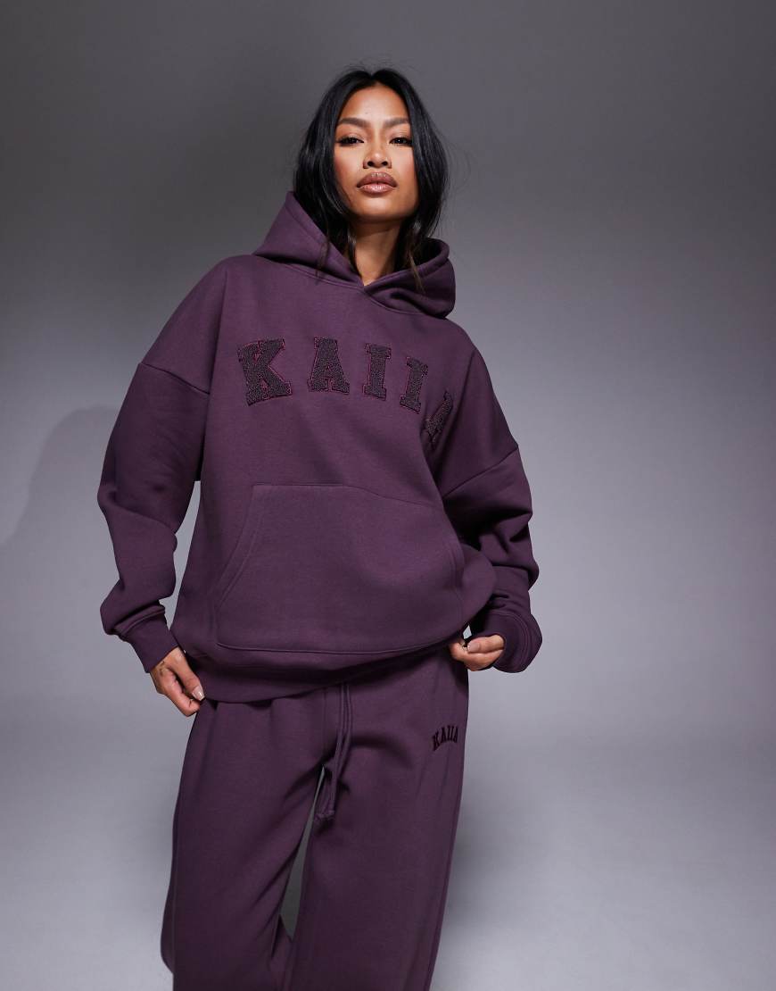 Kaiia - Oversize-Kapuzenpullover mit hohem Baumwollanteil in dunklem Lila und Logo-Stickerei, Kombiteil-Rot von Kaiia
