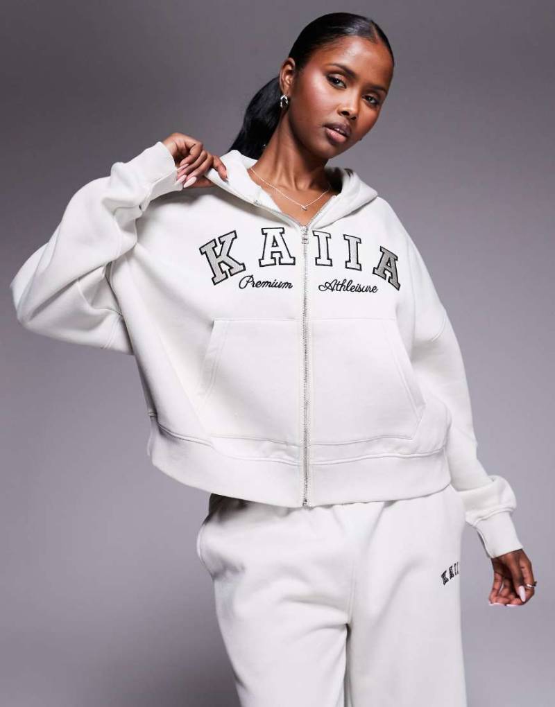 Kaiia Sport - Kapuzenjacke in Hellgrau mit hohem Baumwollanteil und Logo-Stickerei, Kombiteil von Kaiia