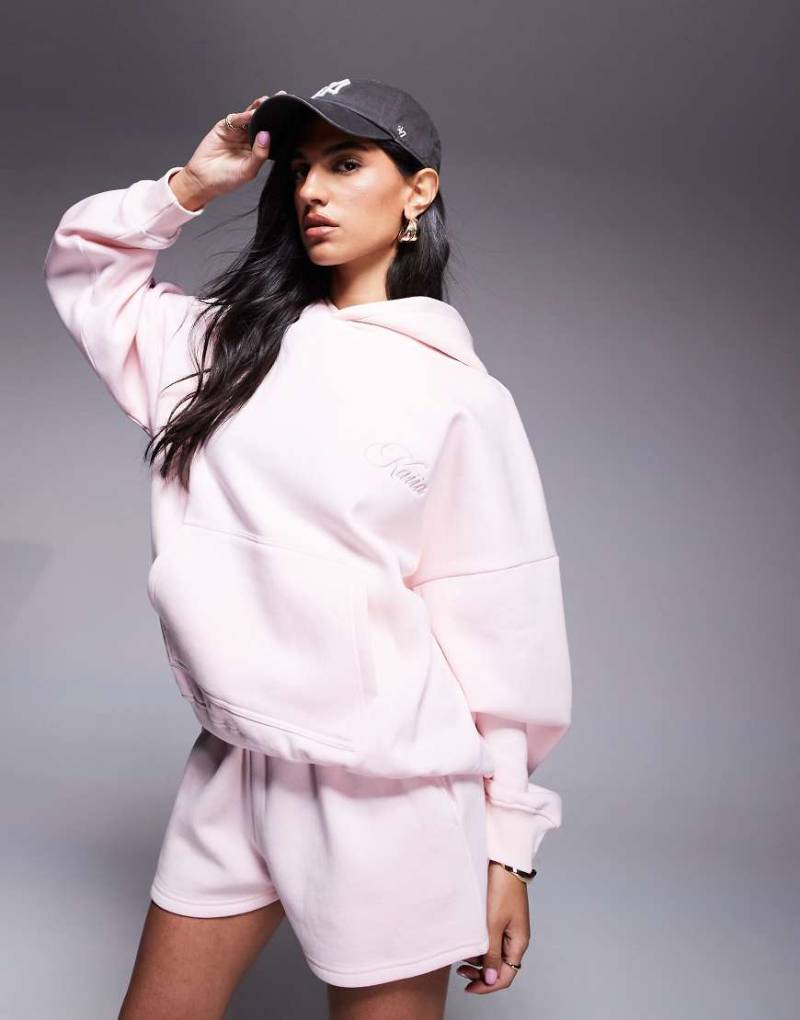 Kaiia - Sweatshorts in Erdbeerrosa mit hohem Baumwollanteil und „Studio"-Logoprint, Kombiteil von Kaiia