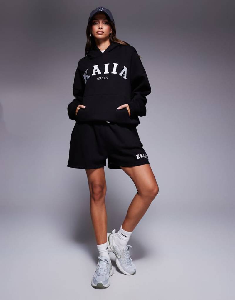 Kaiia - Sweatshorts in Schwarz mit hohem Baumwollanteil und Logo-Stickerei, Kombiteil von Kaiia