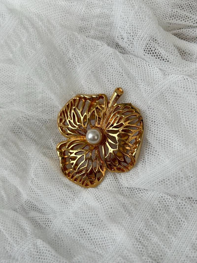 Blatt Schal Ring, Goldfarben von KailansJewellery