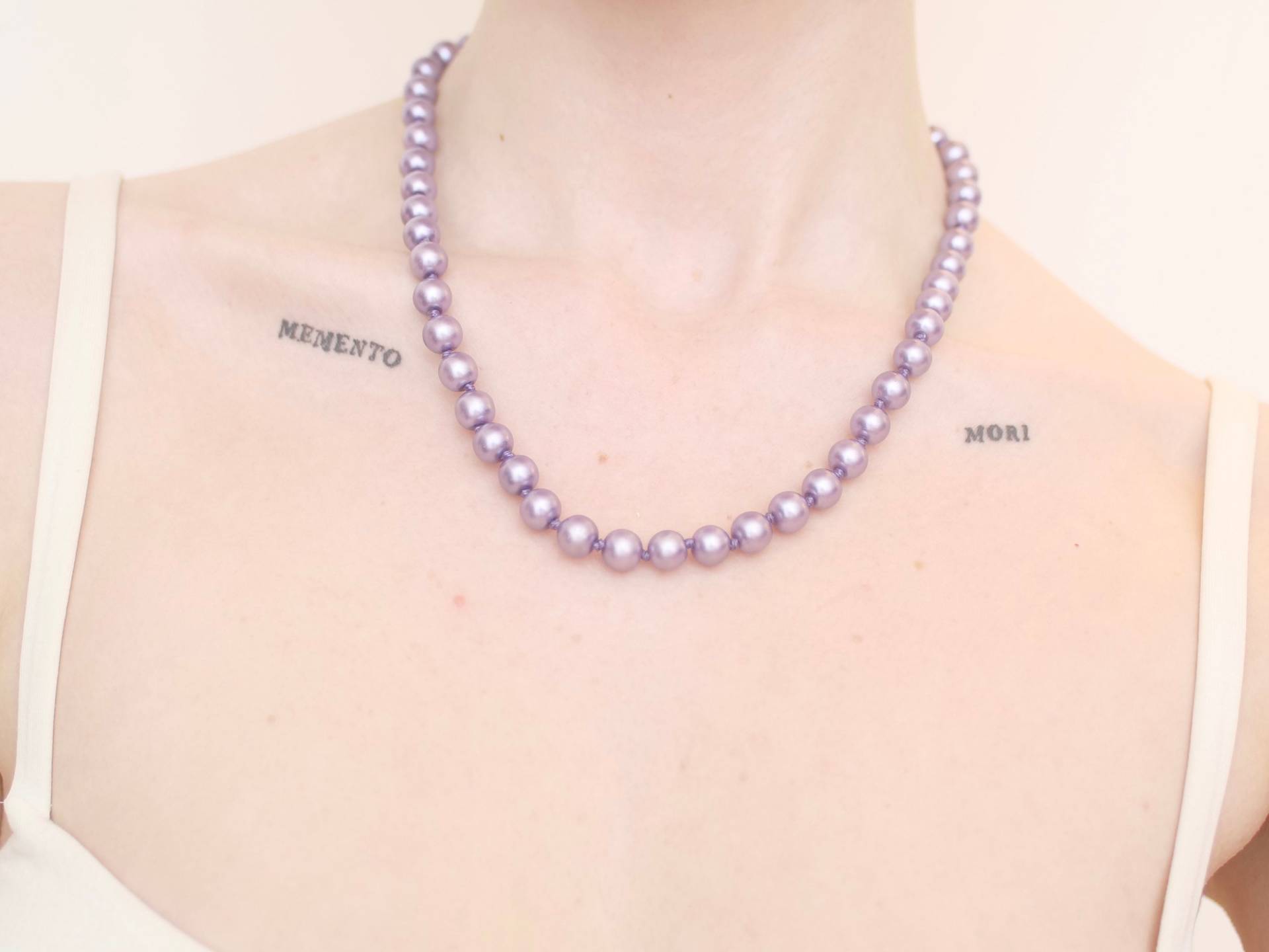 Glas Perle Handgeknotet Halskette, Violett, Flieder von KailansJewellery