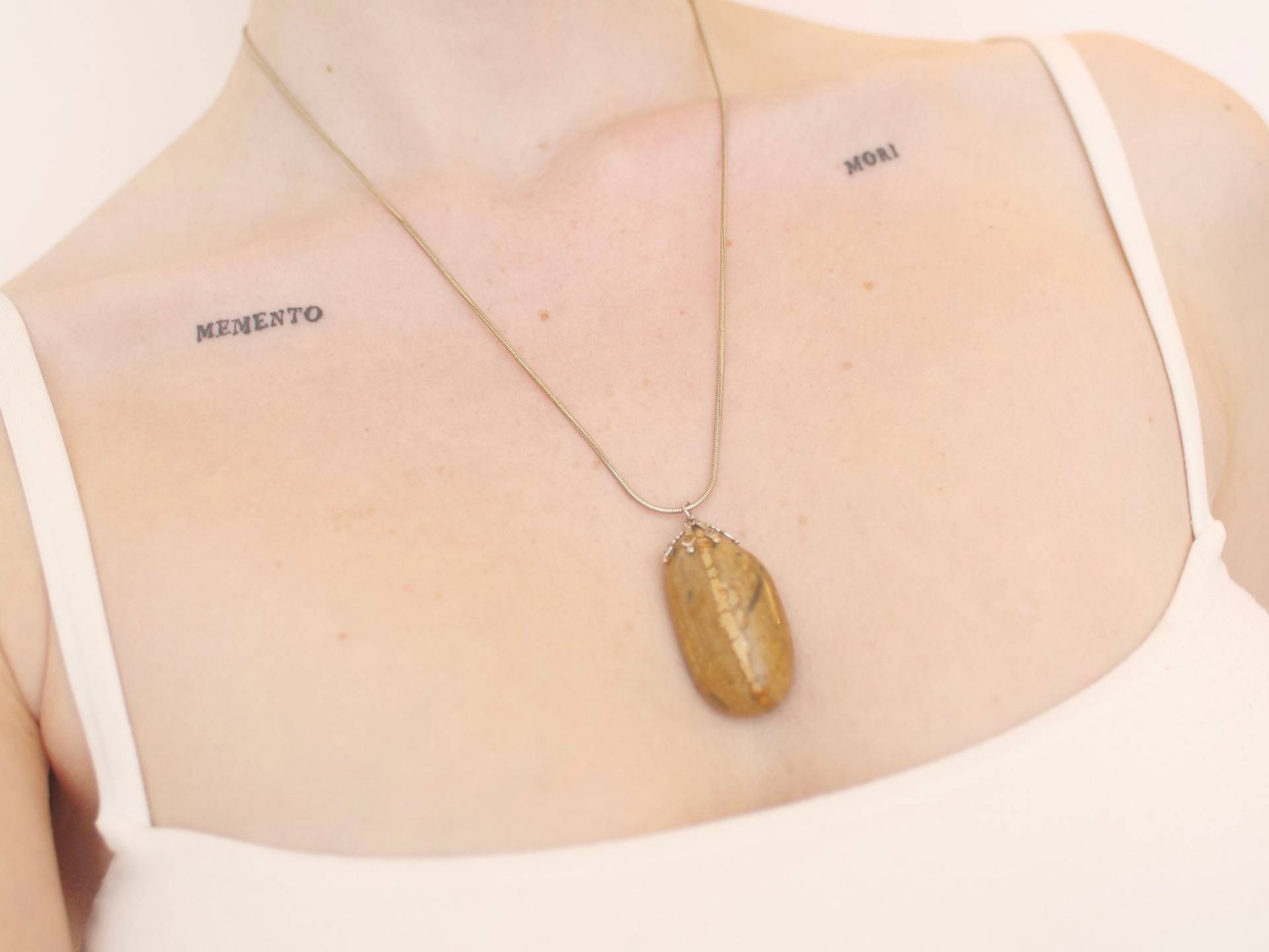 Halskette Mit Anhänger Aus Naturstein, Silberfarben von KailansJewellery