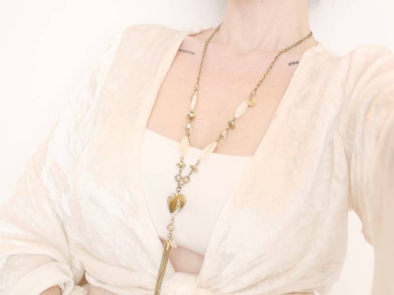 Lange Bronzefarbene Perlenkette Mit Herz-Anhänger Und von KailansJewellery