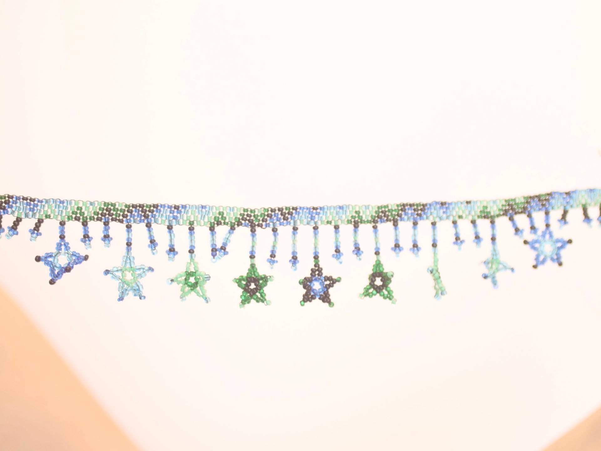 Mehrfarbiges Fußkettchen Mit Quasten Und Stern in Schwarz & Blau von KailansJewellery