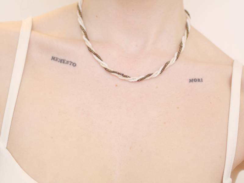 Mehrreihige Gedrehte Perlenkette Aus Braun-Weißen Cremefarbenen Rocailles von KailansJewellery