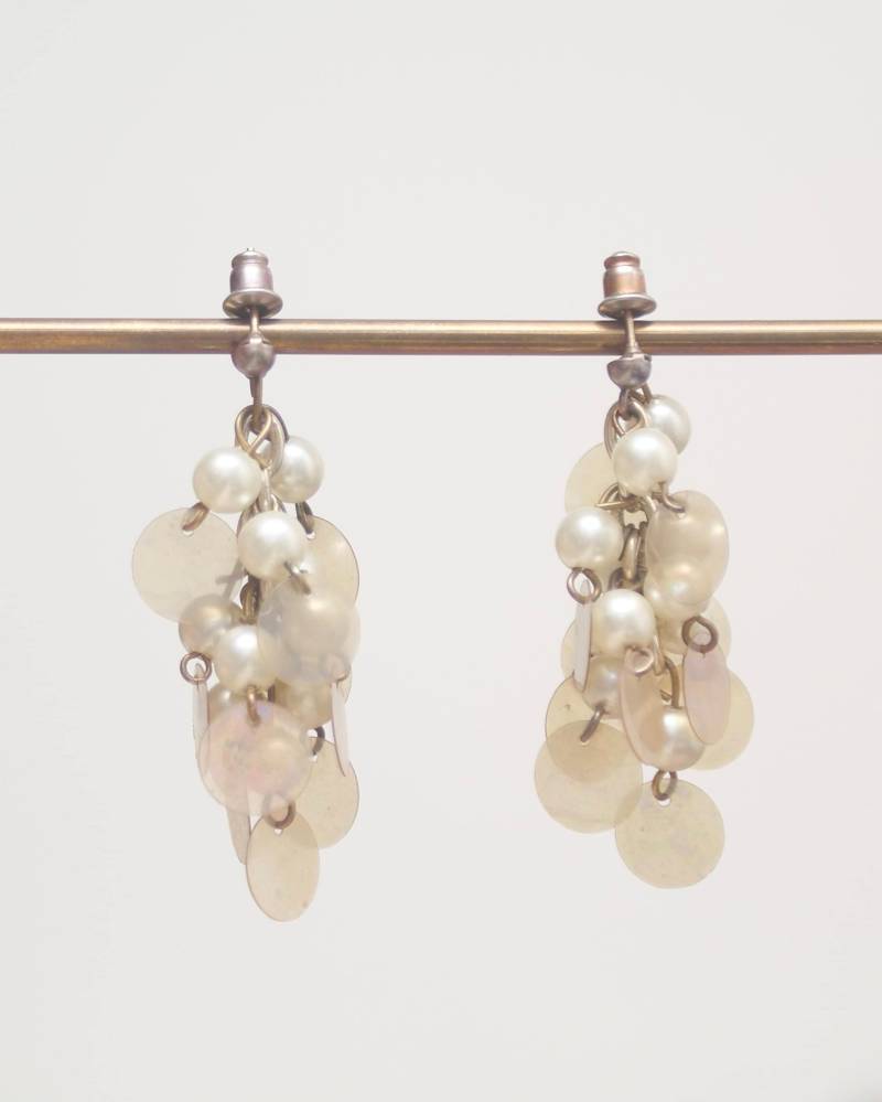 Multi Perlen Ohrringe, Weiß Creme Silber Ton von KailansJewellery