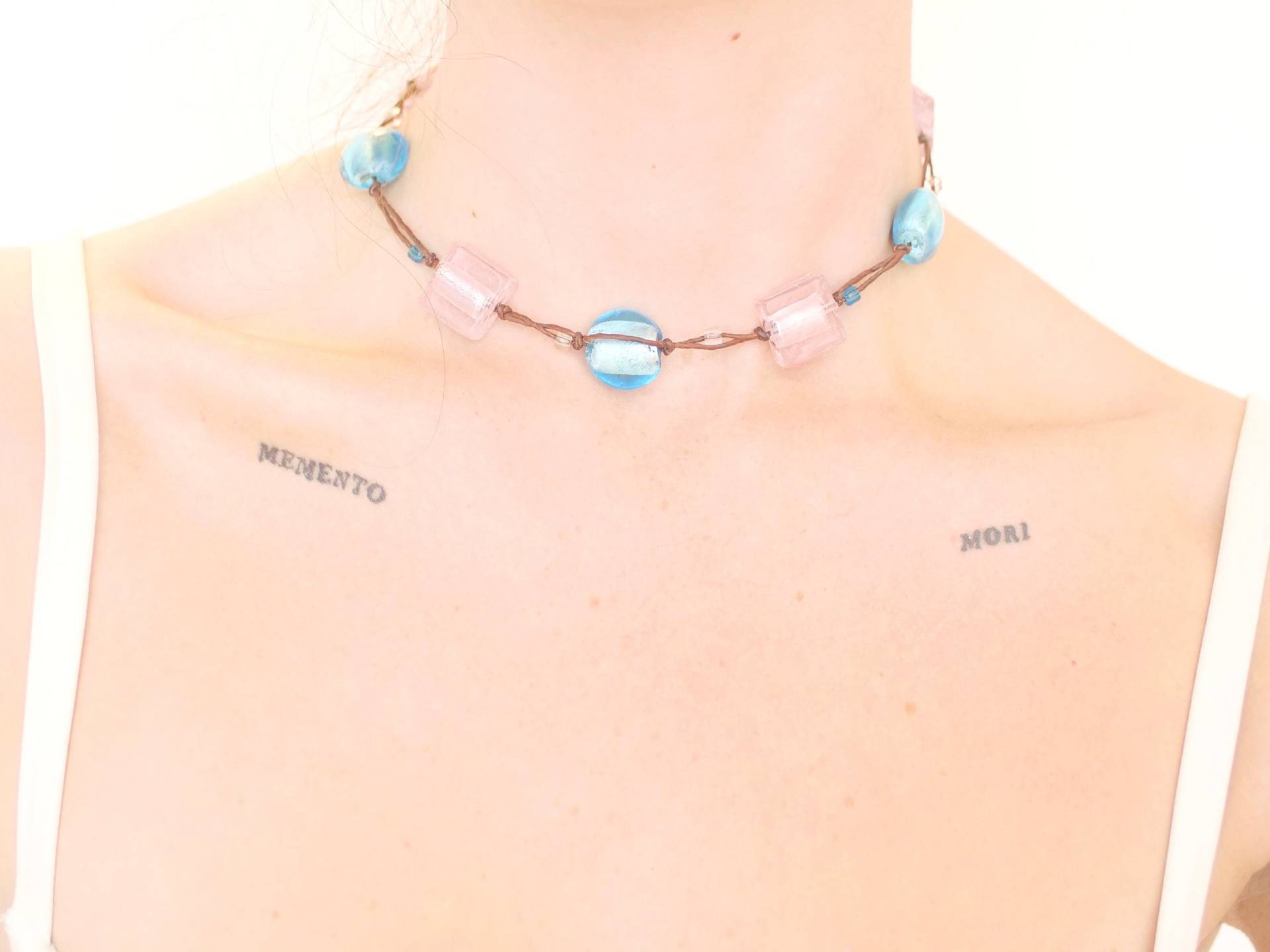 Rosa & Blaues Halsband Mit Mehreren Glasperlen, Länge Verstellbar, Kordel von KailansJewellery