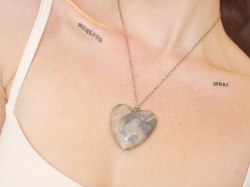 stein Herz Anhänger Halskette, Erdtöne, Silber Ton Kette von KailansJewellery