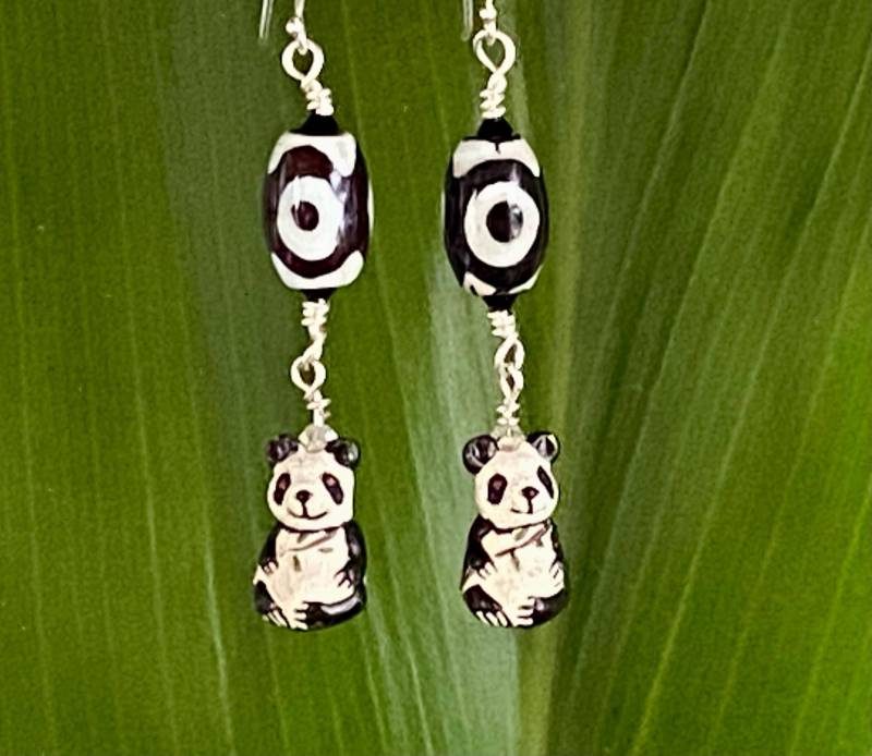 Panda Dzi Ohrringe Panda Dzi Ohrringe von KailuaBuilt
