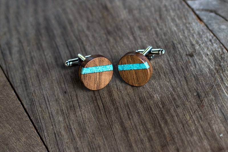 Walnuss Holz Mit Türkis Inlay, Manschettenknöpfe Aus Holz, Hochzeit Manschettenknöpfe, Bräutigam Geschenk Für Ihn von KajzarsWoodWork