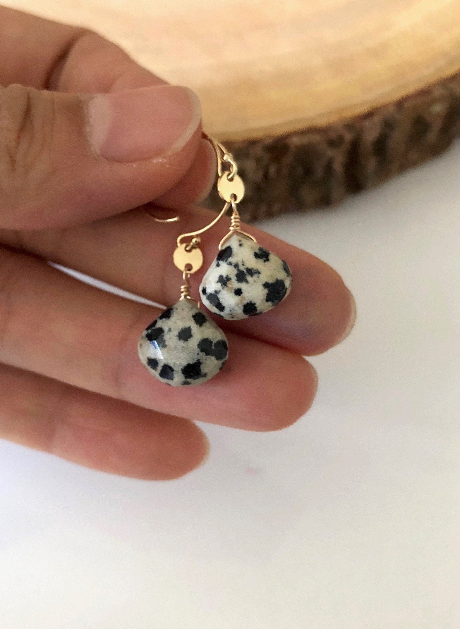 Dalmatiner Jaspis Ohrringe, 14Kgf Gold Gefüllter Schmuck, Schwarz Und Weiß Gefleckter Edelstein, Handgemachter Einfacher Geschenk Für Freund von Kalamajewelry