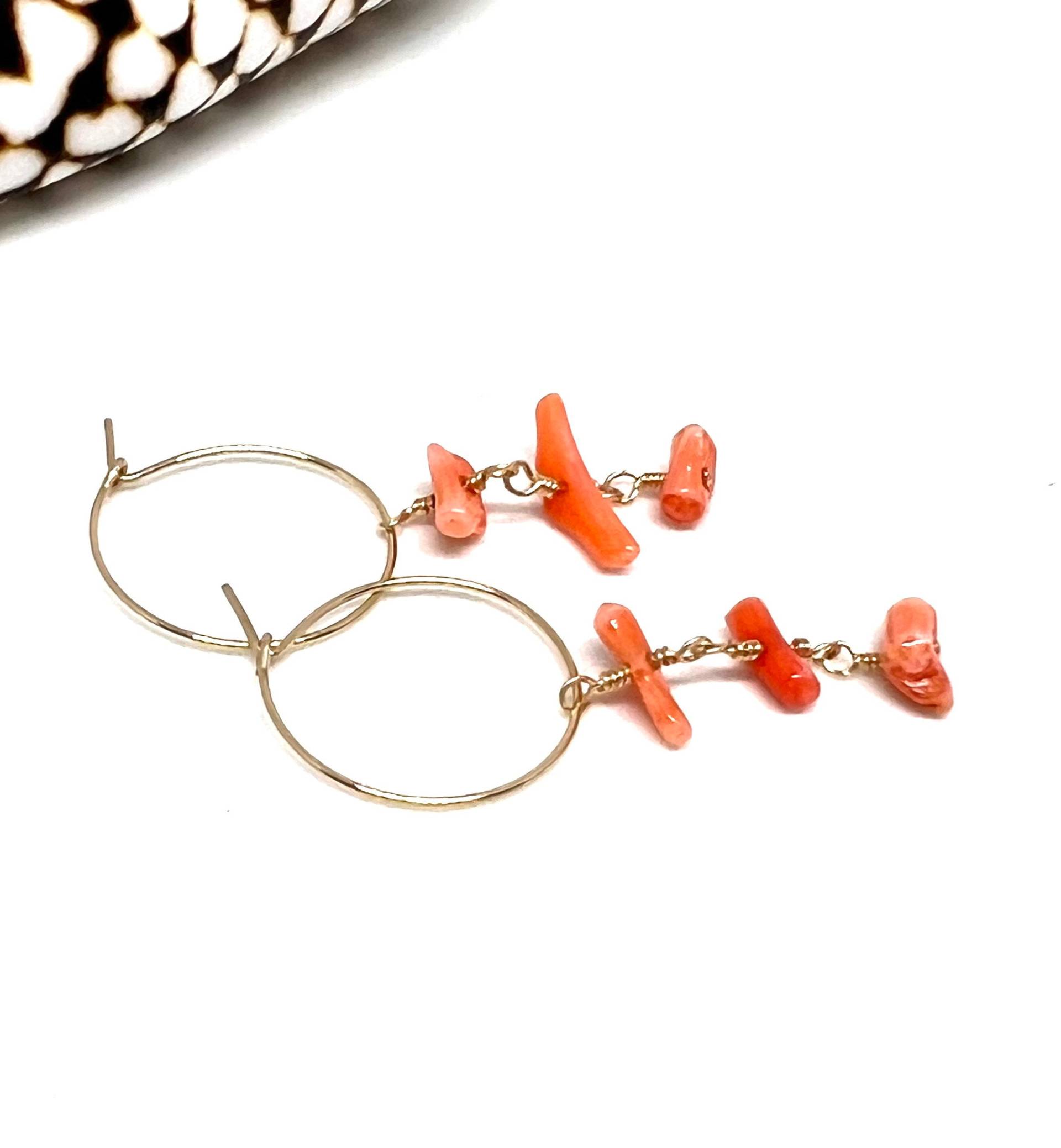 Handgemachte 14K Gold Filled Orange Korallen Creolen Im Hawaii Aloha Stil von Kalamajewelry