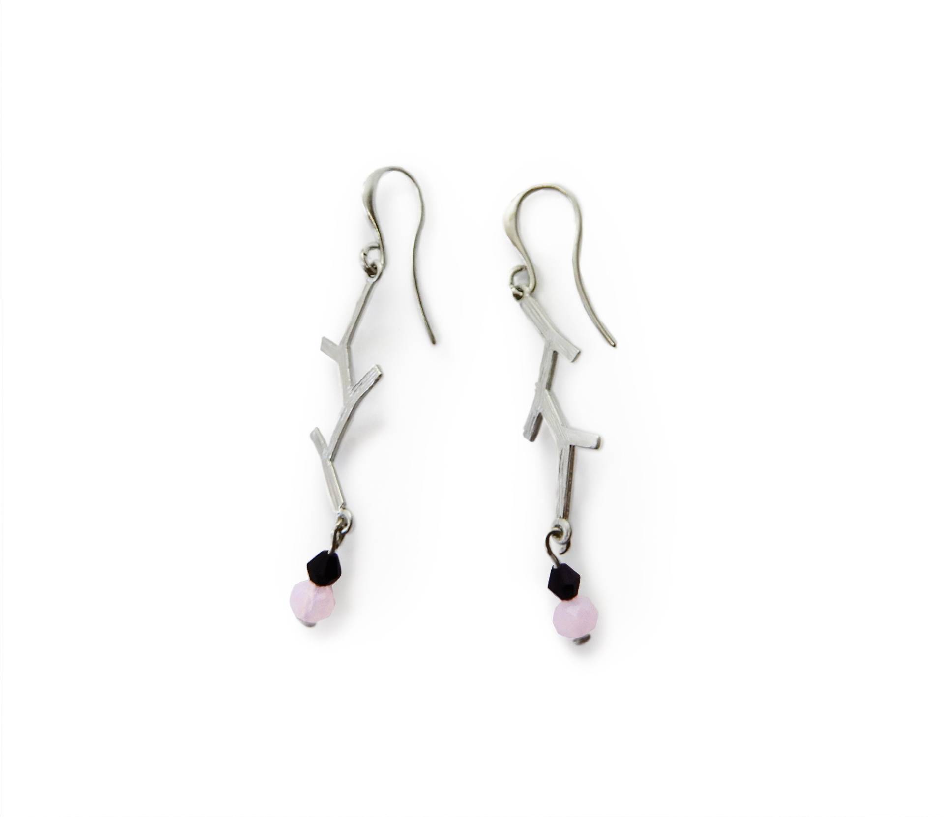 Rhodinierte Zweigohrringe Mit Schwarz-Rosa Perlen Für Mädchen Und Damen Rhodinierte Zweigohrringe Mit Schwarz-Rosa Perlen Für Mädchen Und Damen von Kalamillustrations