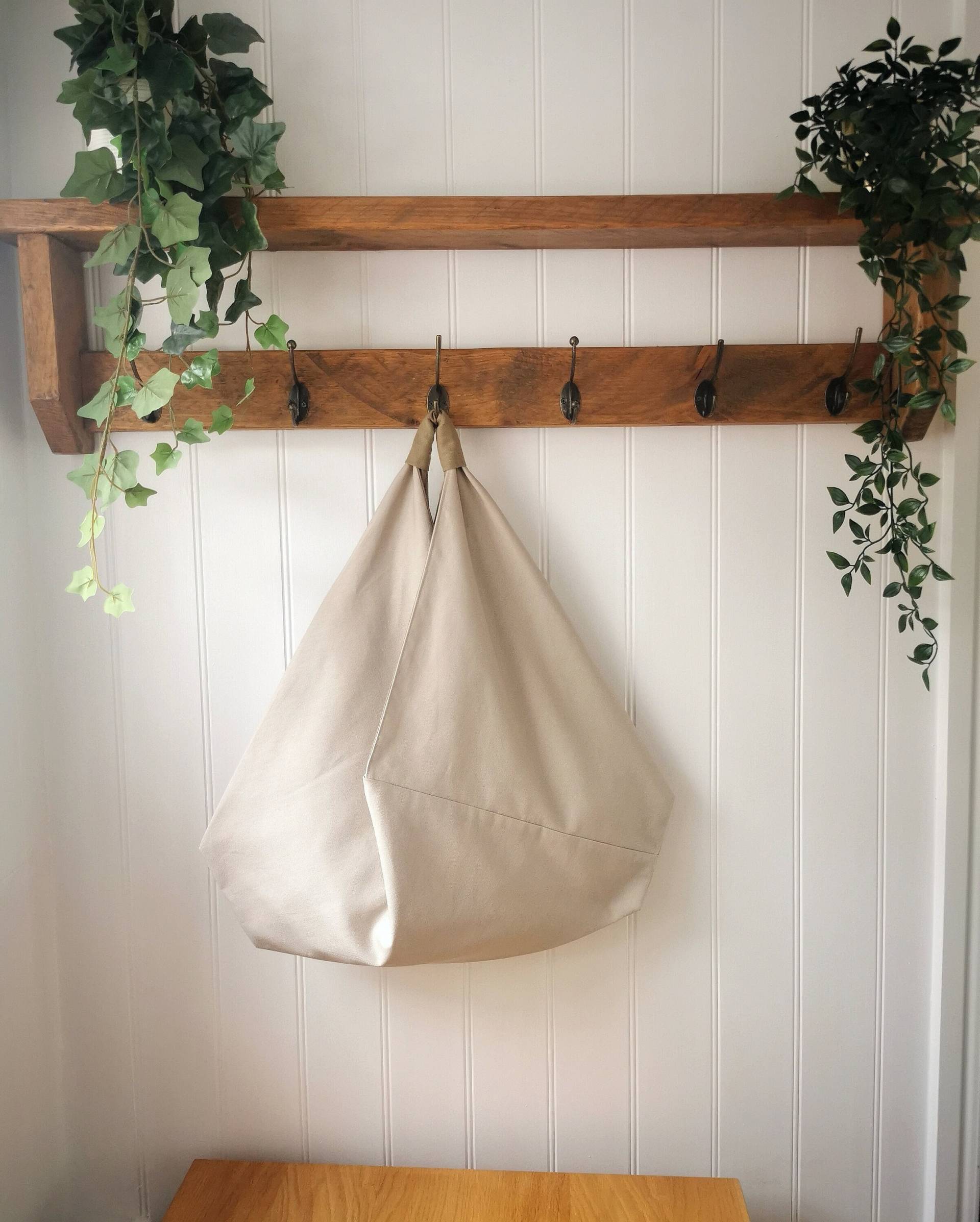 Canvas Origami Slouch Bag Naturbeige Baumwollumhängetasche von KaleidoscopebyAmyLou