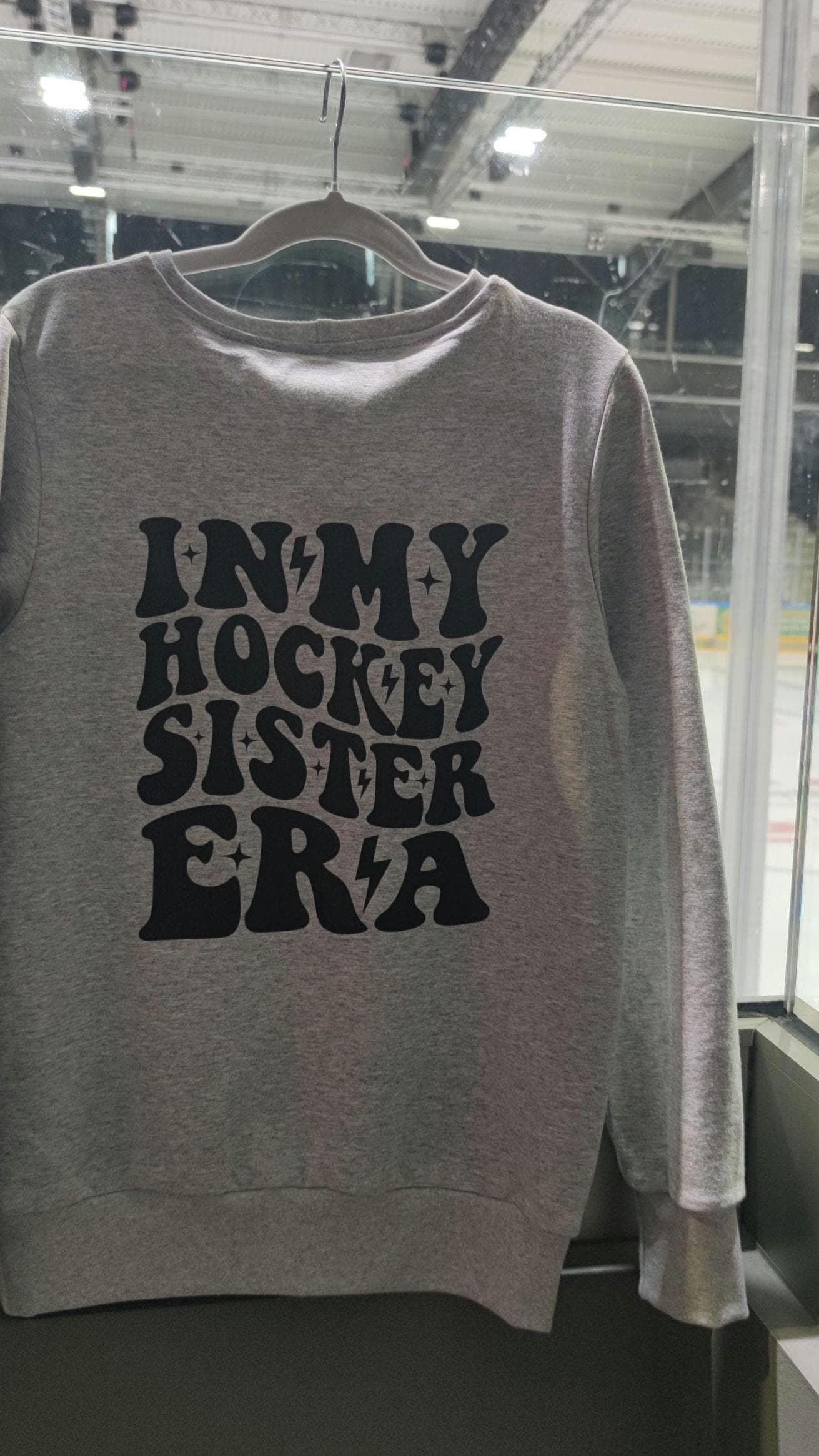 Baby Kinder Pullover - Hockey Sister Era Handgemachter Eishockey in Verschiedenen Größen von KaliundPepeDesign