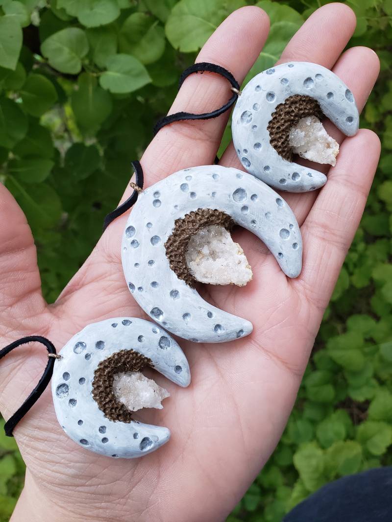 Geode Halbmond Halskette von KallaygurlCreations