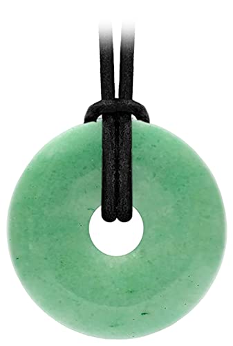 Kaltner Präsente Edelstein Halskette mit Anhänger/Aventurin Grün/Lederband mit Donut Anhänger/Hochwertiger Edelsteinanhänger mit Lederkette/Ø Edelsteindonut 40 mm von Kaltner Präsente