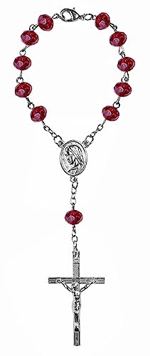 Kaltner Präsente Geschenkidee - Kurzer Auto Rosenkranz für Damen und Herren mit Kreuz Anhänger Marienbild und Glas Perlen Farbe Rot (Länge 17 cm) von Kaltner Präsente