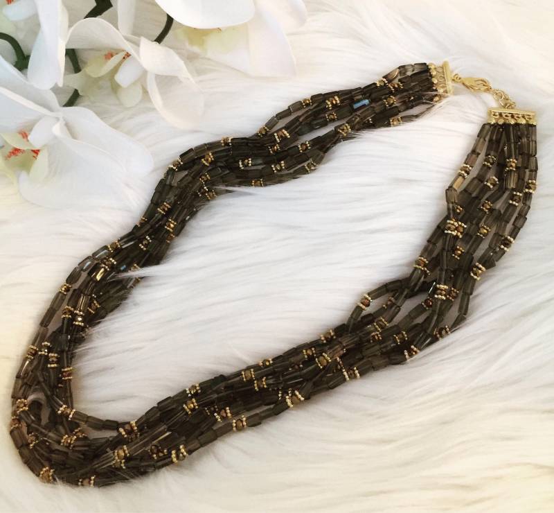 Rauchigen Bio Quarz Multistrand Halskette Mit Gold Und Kristall Akzente Rauchigen Bio Quarz Multistrand Halskette Mit Gold Und Kristall Akzente von KalynaJewels