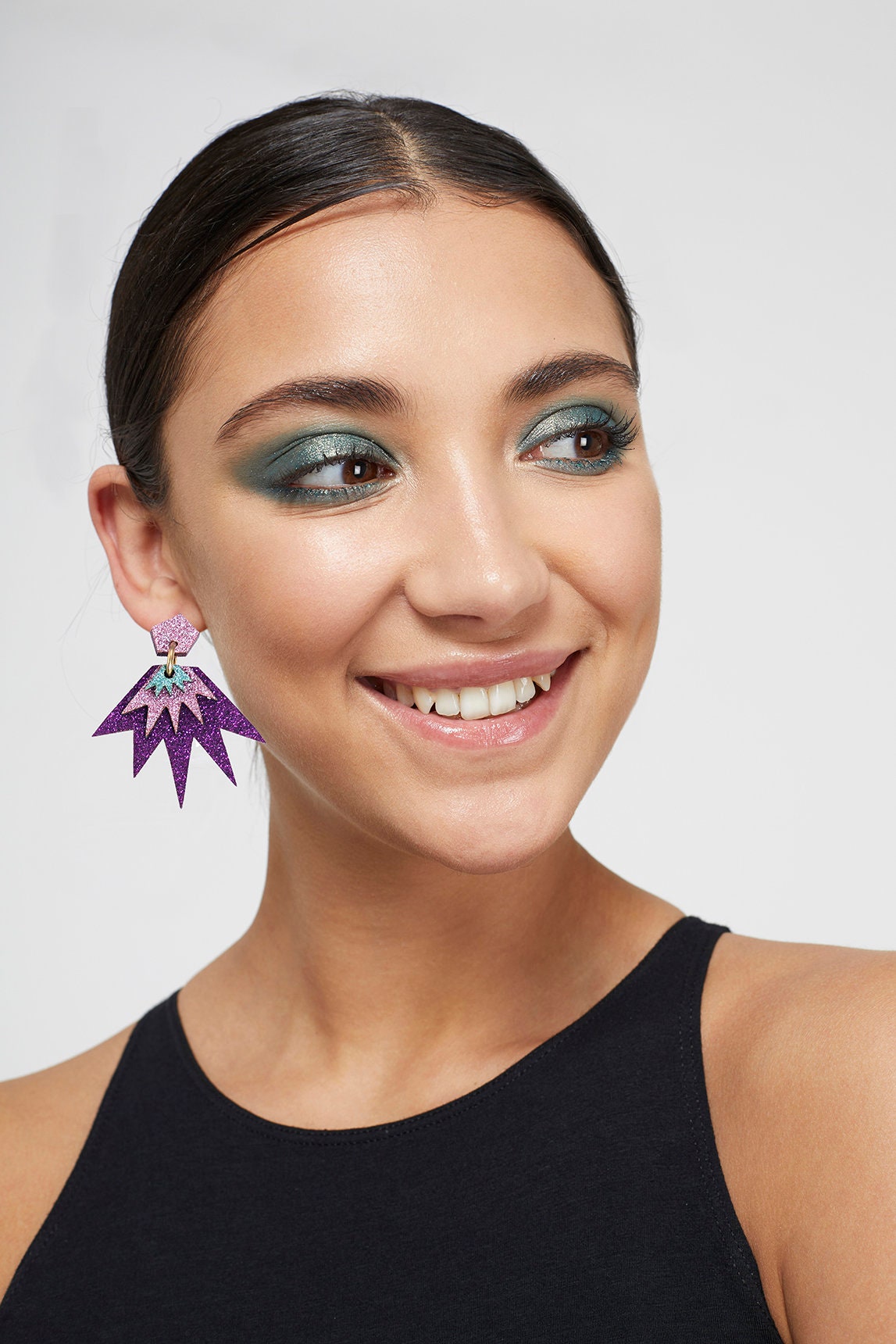 Bang Glittery Drop Ohrstecker - Aubergine, Baby Rosa, Jade Bang Glittery Drop Ohrstecker - Aubergine, Baby Rosa, Jade von KamCreates