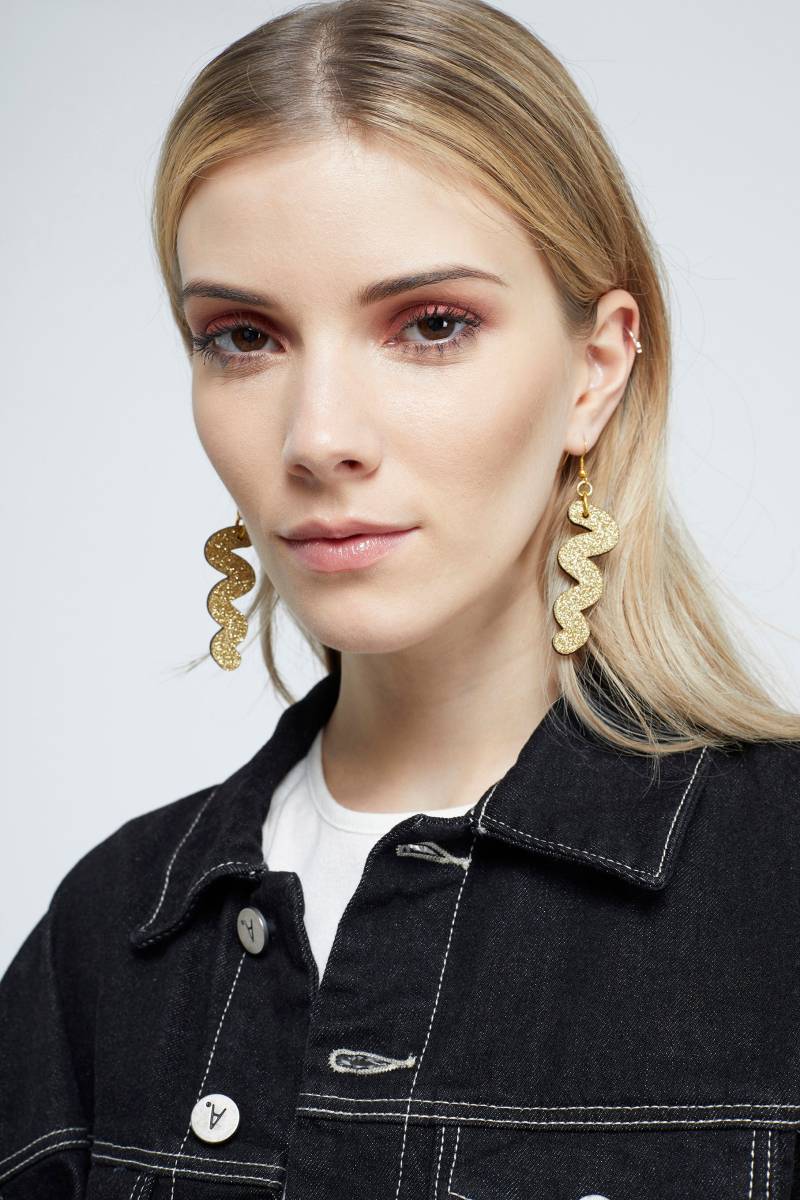 Glitzernde Knebelhaken Ohrringe in Gold Glitzernde Knebelhaken Ohrringe in Gold von KamCreates