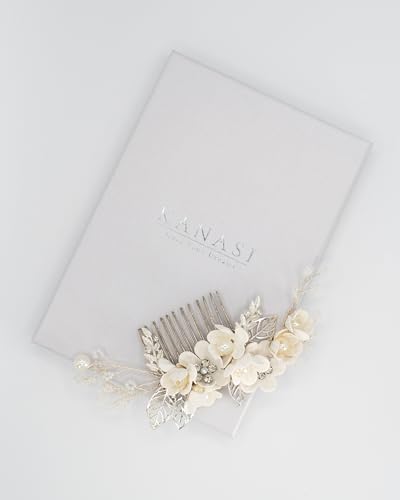Bridal Hair Comb – Handmade Wedding Hairpiece with Pearls and Flowers – Floral Hair Accessory for Bride or Communion - Gift Box Option (silver, gift box included) von Kanasi