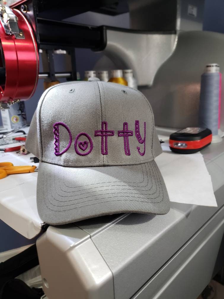 Personalisierte Baseball-Cap Personalisierte Baseball-Cap von KandDStitching