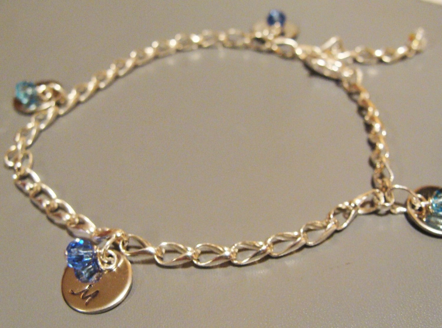 Sterling Silber Und Edelstahl Hand Gestempelt Ursprünglichen Charm Armband Mit Swarovski Steine Der Zeichen von KandEBeads