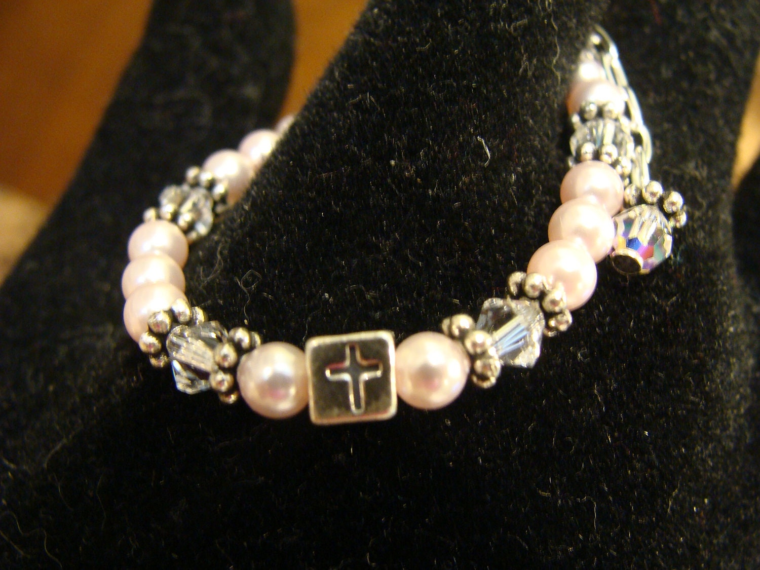 Taufarmband Mit Swarovski Perlen Und Sterling Silber von KandEBeads