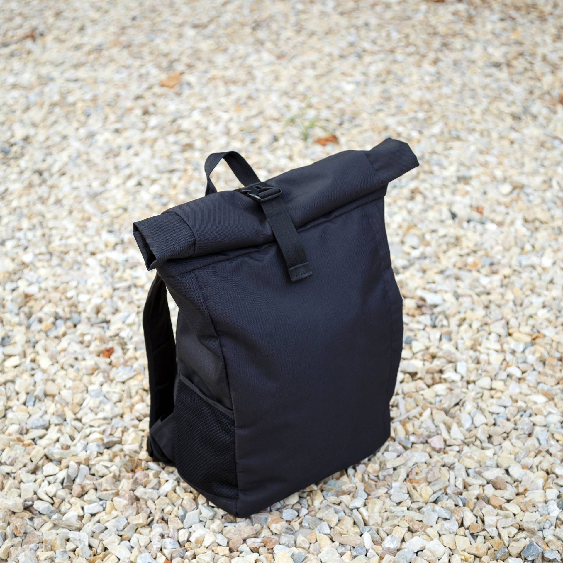 Schwarzes Kompaktes Roll-Top, Täglicher Rucksack, Alltagstasche Schwarzes Kompaktes Roll-Top, Täglicher Rucksack, Alltagstasche von Kandelabr