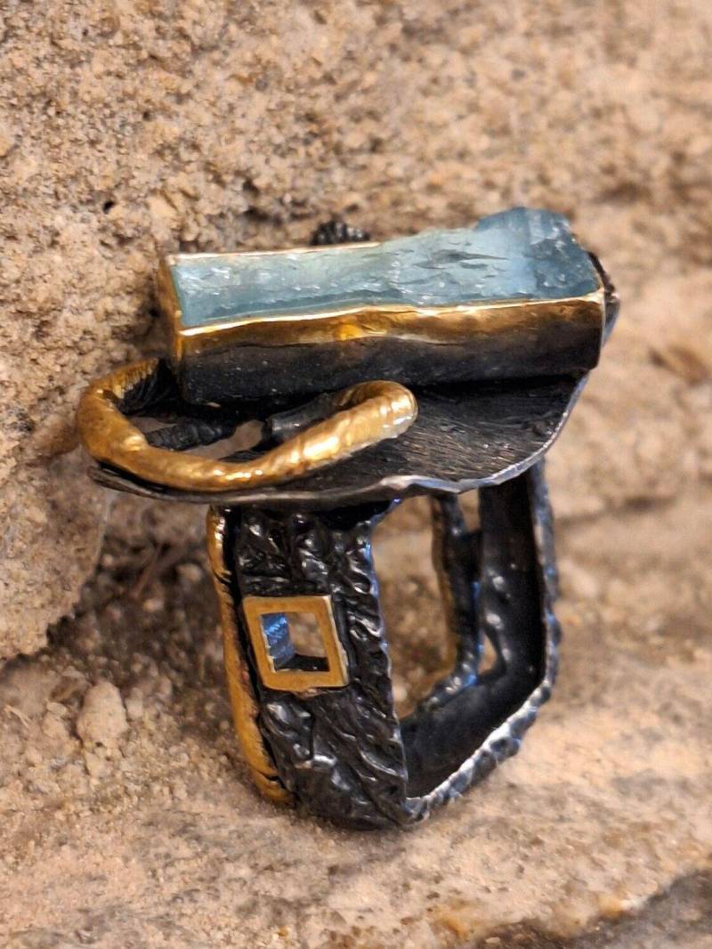 Handgemachter Roher Aquamarin-Ring Sterling Silber Handgemachter Roher Aquamarin-Ring Sterling Silber von KanevskyJewelry