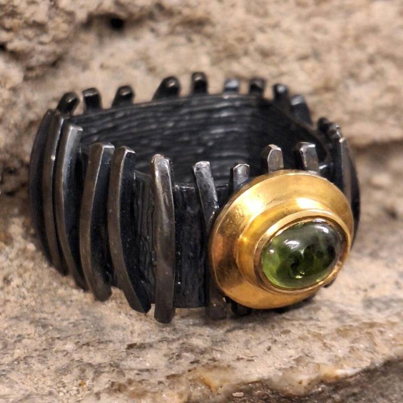 Handgemachte Moldavit Sterlingsilber Herrenring Oxidierter Rustikaler Schmuck Handgemachte Moldavit Sterlingsilber Herrenring Oxidierter Rustikaler Schmuck von KanevskyJewelry